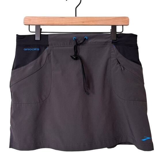 Brooks Running Skort, Black Gray Mini Size Medium - Picture 1 of 7